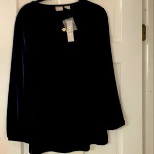 Chico’s Travelers keyhole top - size 1 black